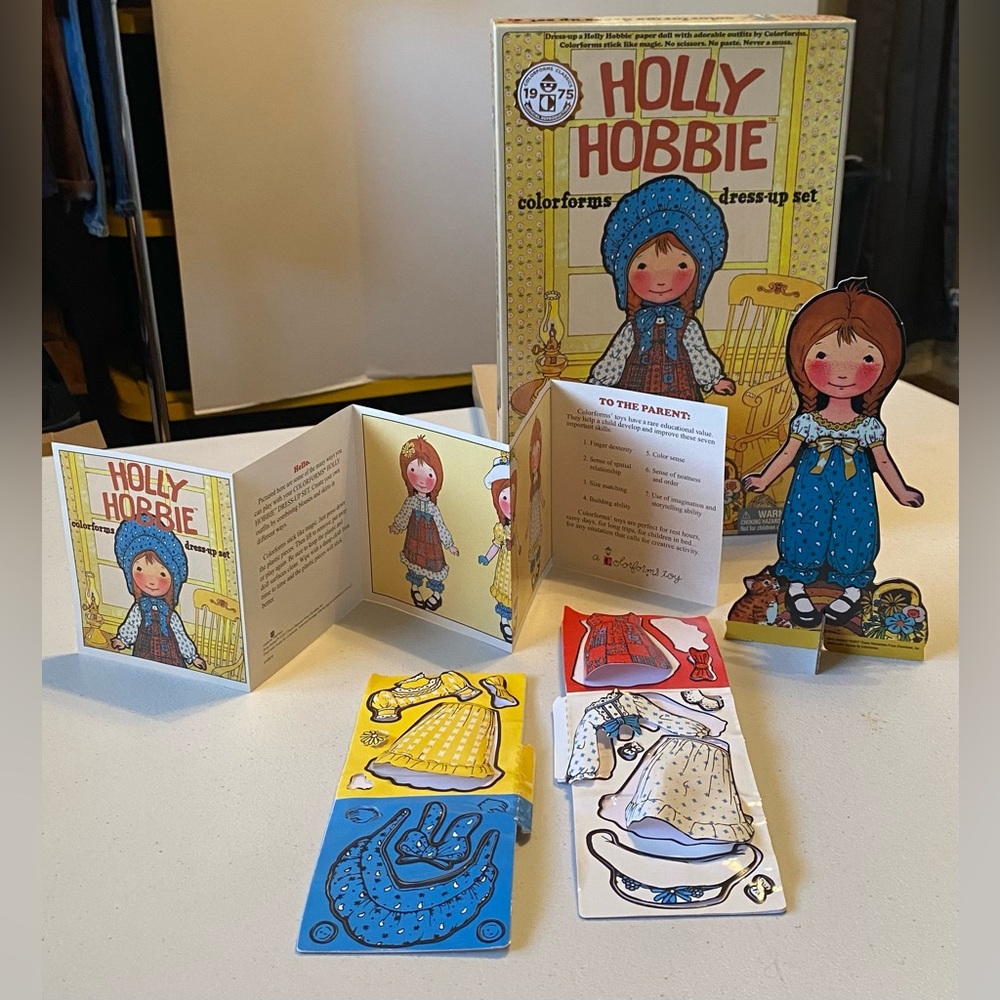 👒 3/$15 Holly Hobbie Colorforms Dress-Up Set